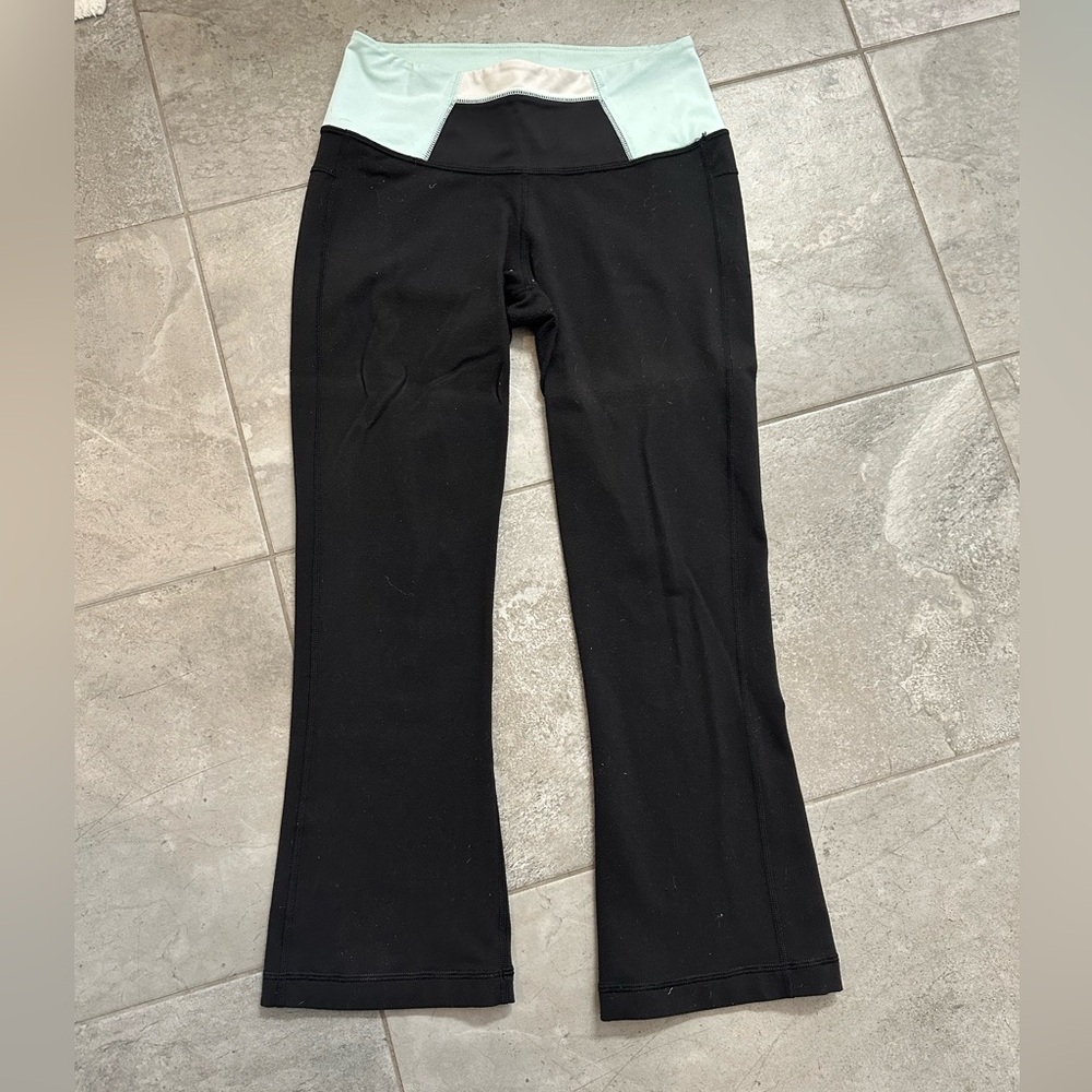 Lululemon capris - Picture 2 of 4